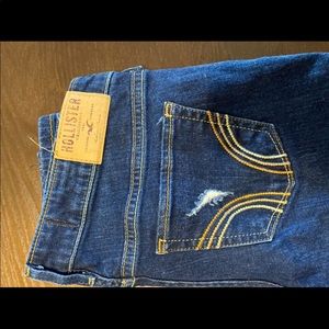 hollister dark wash jeans